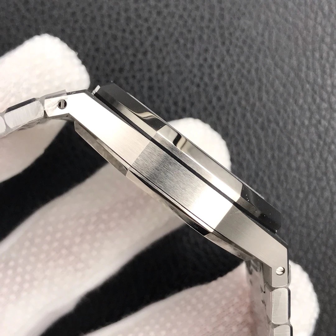 Audemars Piguet Watches Octagonal-bezel with textured dials image 6