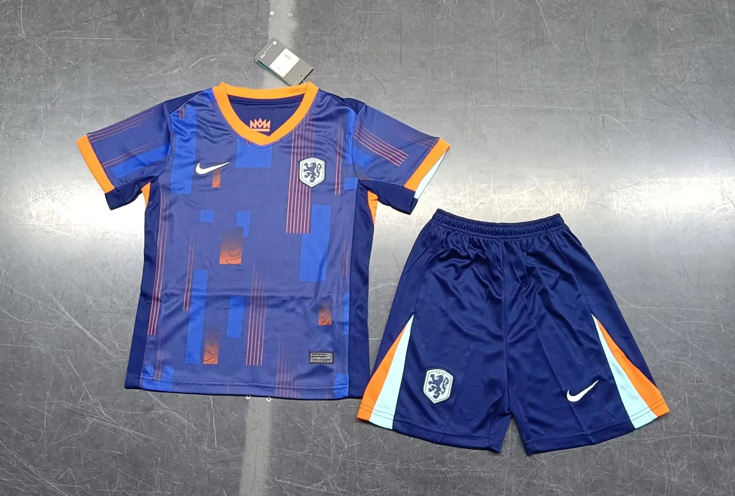 Nike Football Jerseys National Team Jersey and Shorts Set — 20