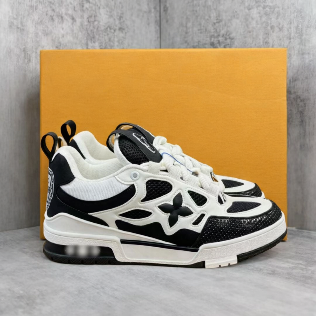 Black and White Color Scheme