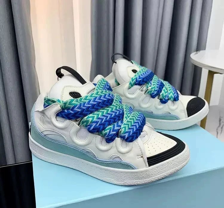 L------Size 7 White/Blue