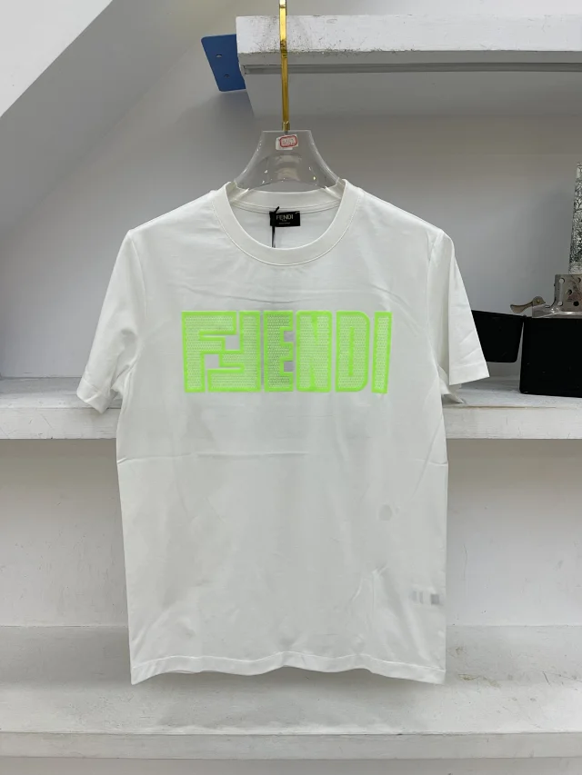 Fendi T-Shirts Graphic Short-Sleeve T-Shirt product detail image 4
