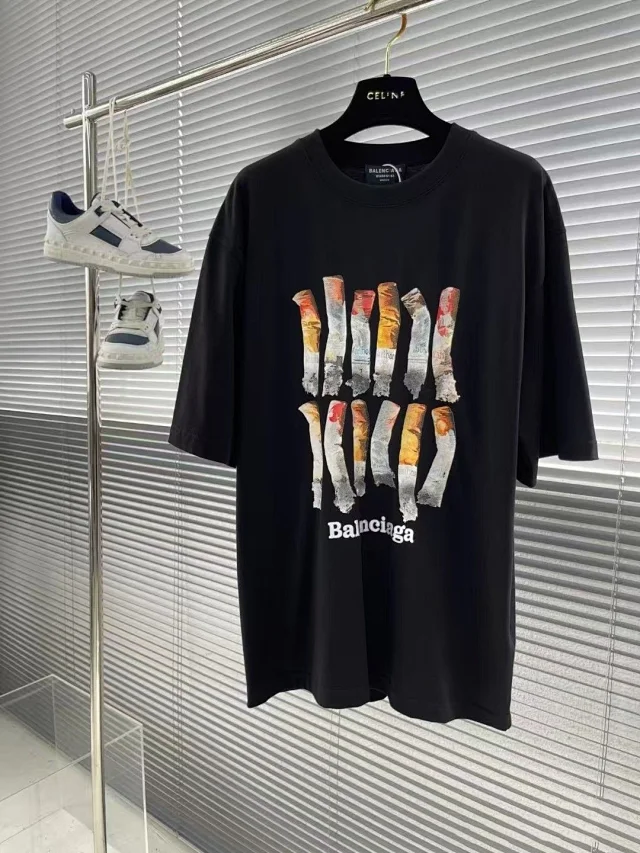 Balenciaga Assorted graphic-print designs product detail image 10