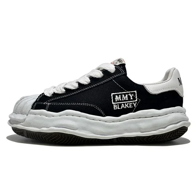 Mimy Blakey Sneakers Low-Top Distressed Canvas product detail image 3