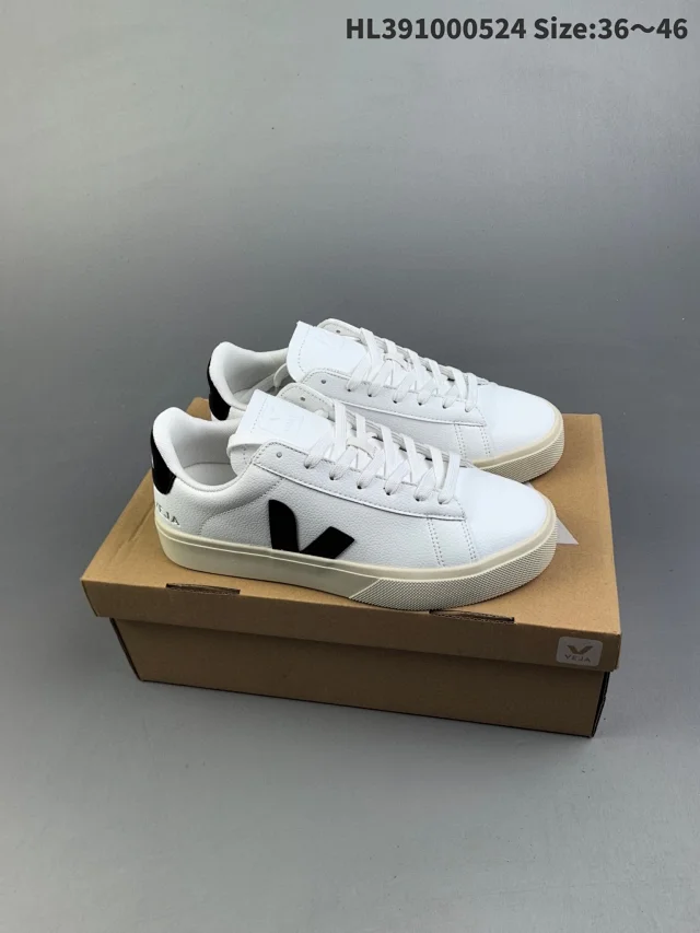 Veja Sneakers Low-top V-logo product detail image 12
