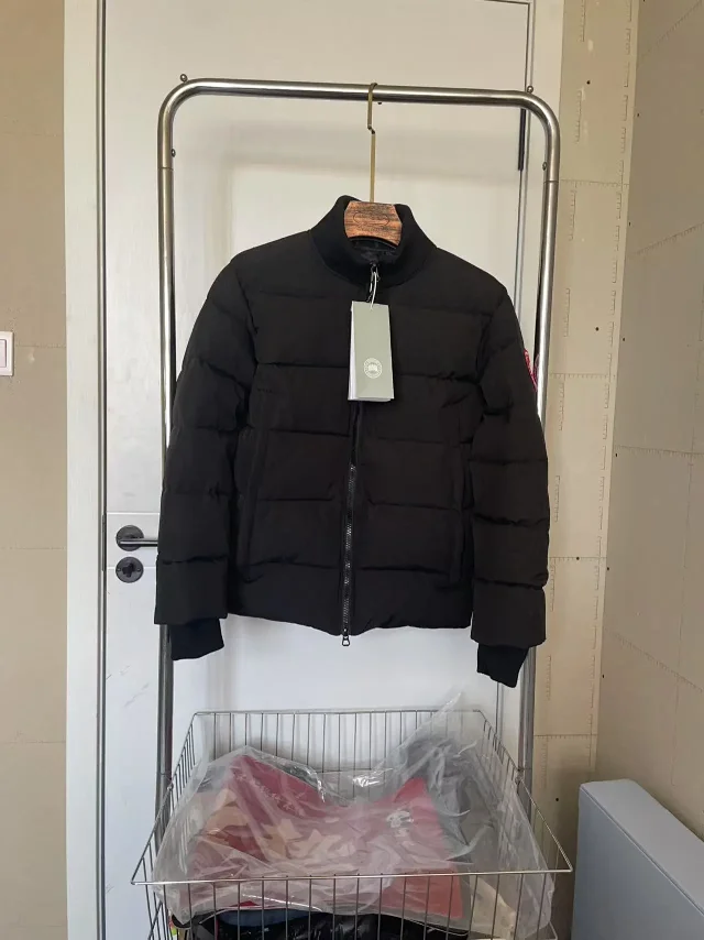 Moncler Vests Quilted Puffer Vest product detail image 10