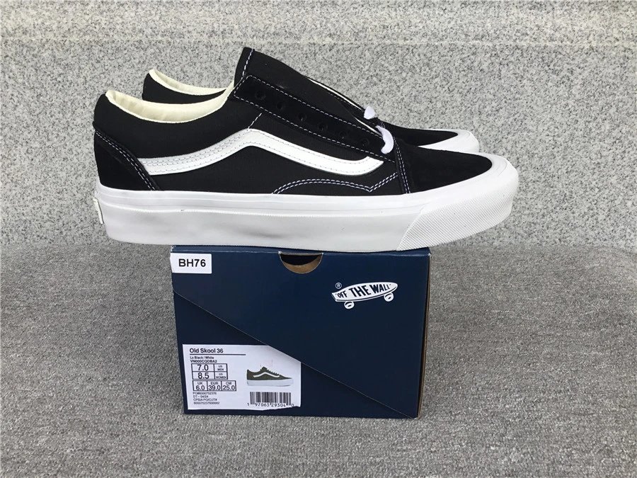 Vans Ward Navy Canvas Slip-On Sneakers - 45