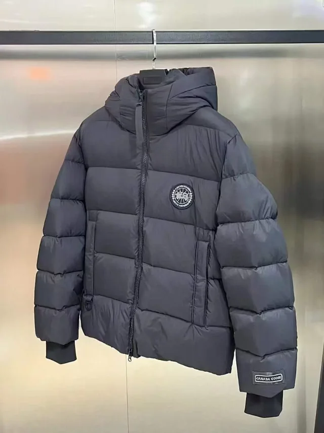 Moncler Vests Quilted Puffer Vest product detail image 9