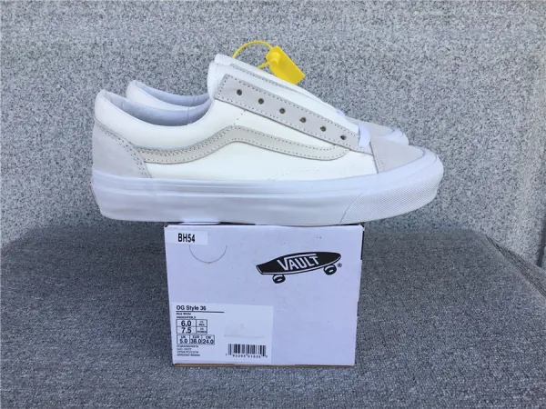 Vans Ward Navy Canvas Slip-On Sneakers - 40