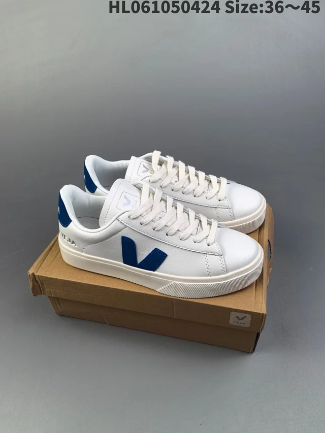 Veja Sneakers Low-top V-logo product detail image 34