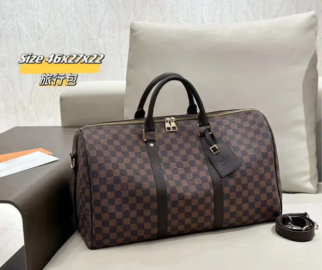 Gucci Assorted logo-detail handbags, crossbody bags, and backpacks product detail image 3