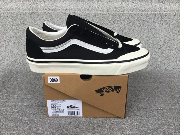 Vans Ward Navy Canvas Slip-On Sneakers - 43