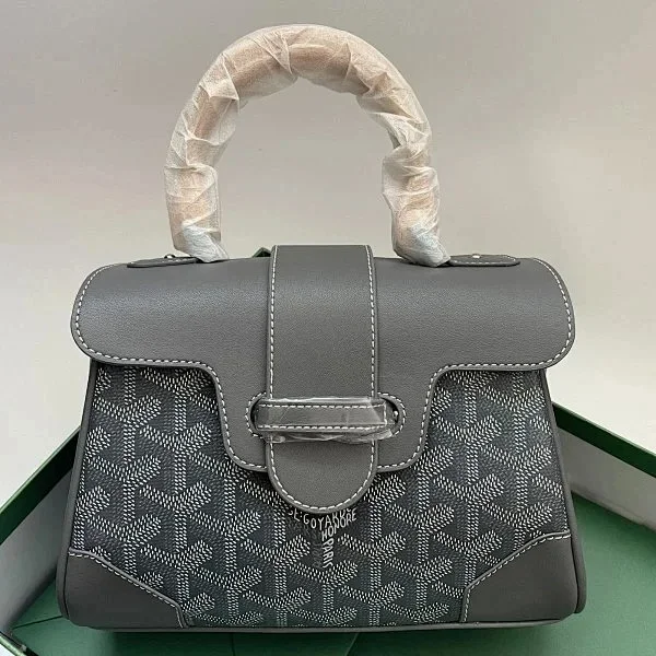 Goyard Wallets & Card Holders Monogram Holder product detail image 21