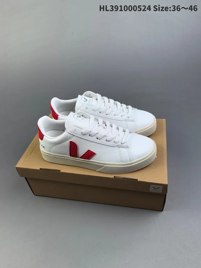 Veja Sneakers Low-top V-logo product detail image 14