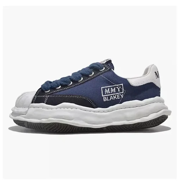 Mimy Blakey Sneakers Low-Top Distressed Canvas product detail image 5