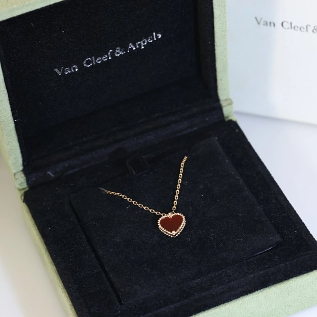 Van Cleef & Arpels Bracelet: seller detail photo 5
