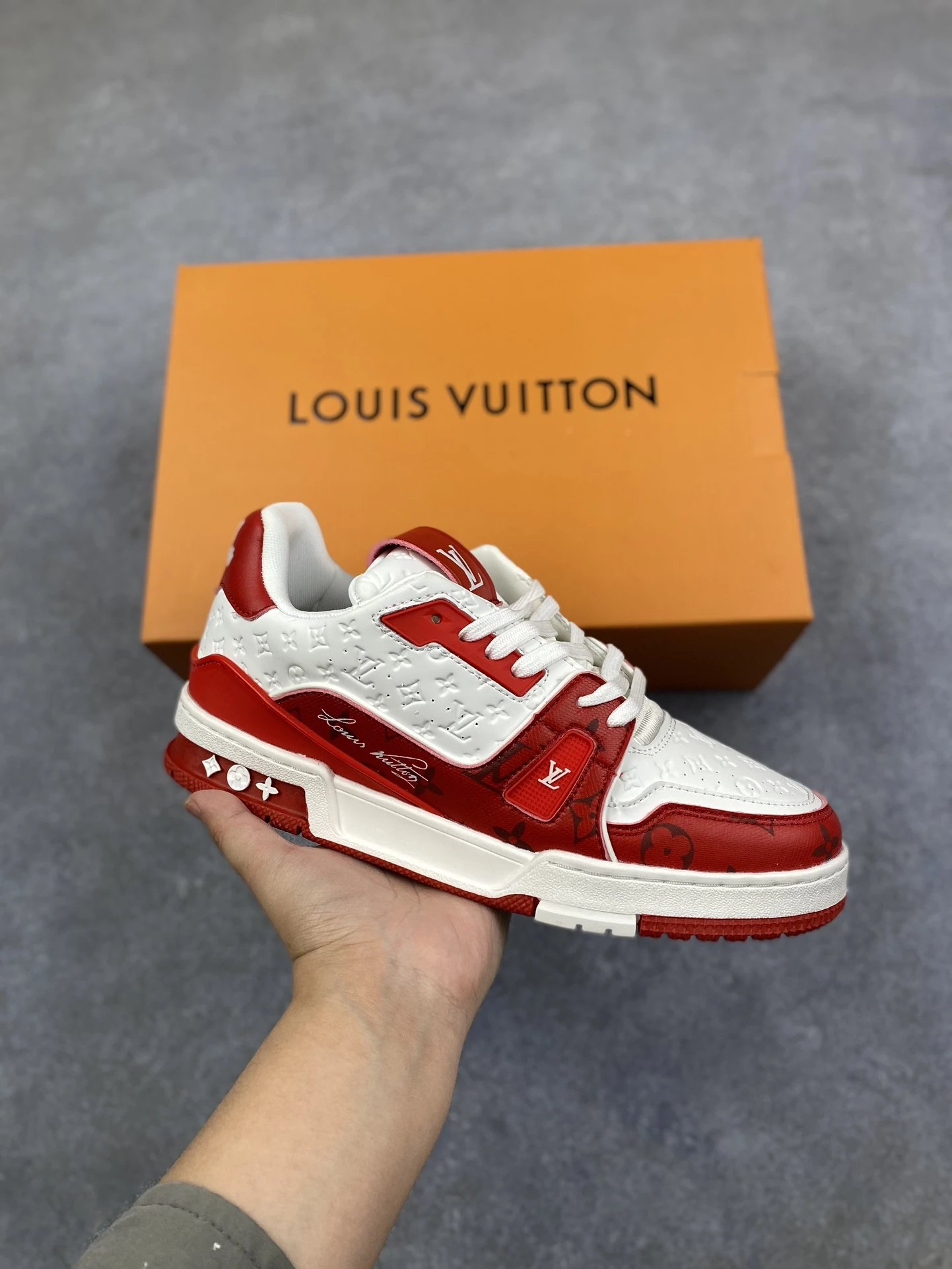 18-Louis White & Red Joint