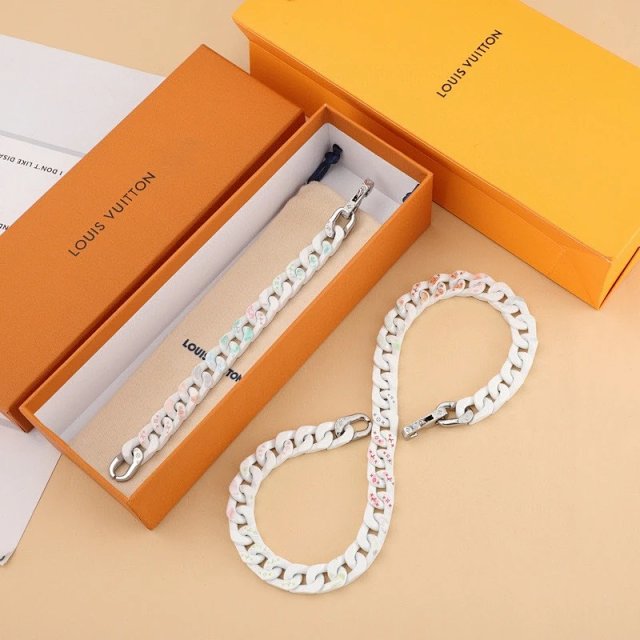 LV Louis Vuitton Bracelet: seller detail photo 14