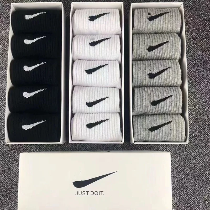 Nike Classic Mid-Calf White Socks — Gift Box Set - rep skarpetki