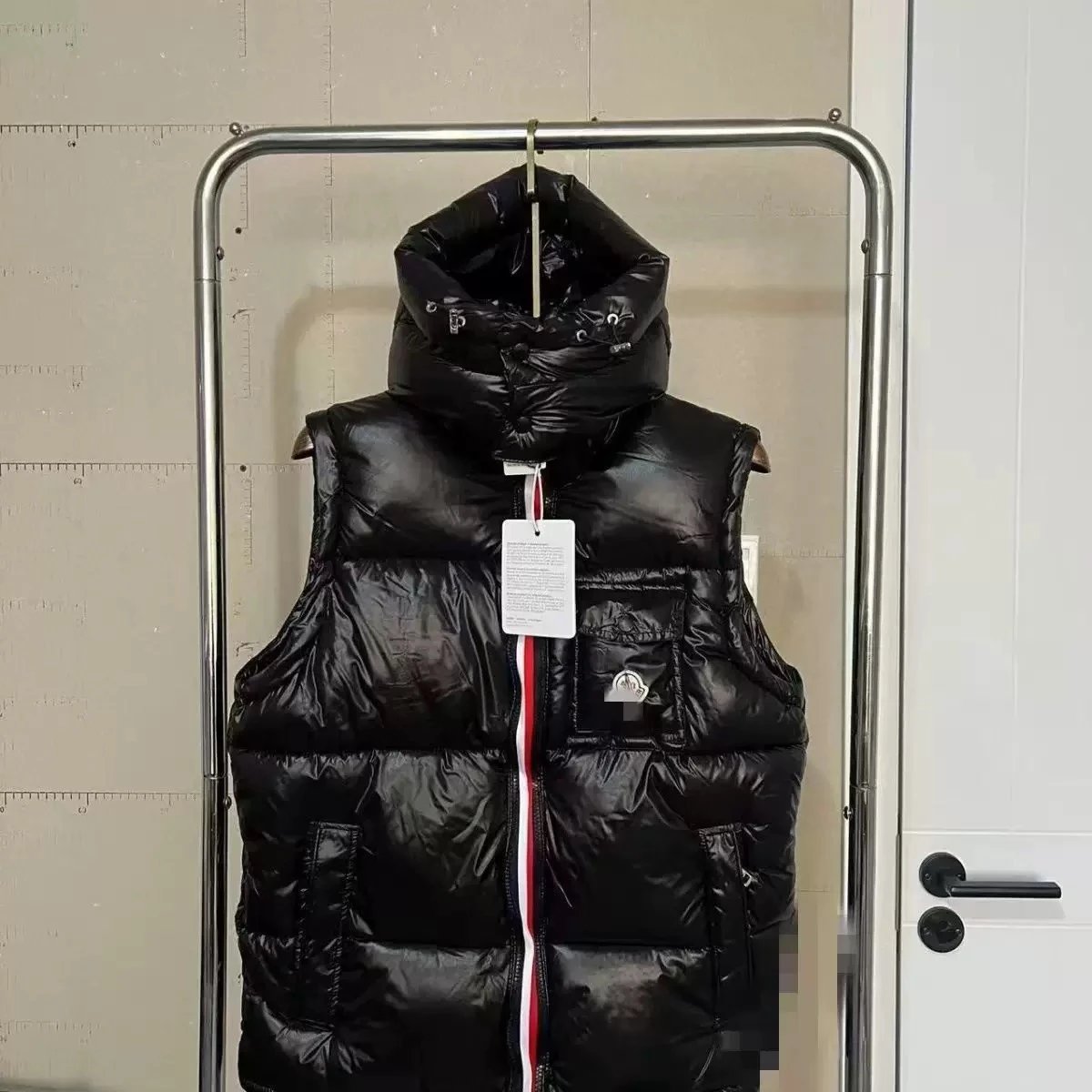 2- Mengzi black woven vest
