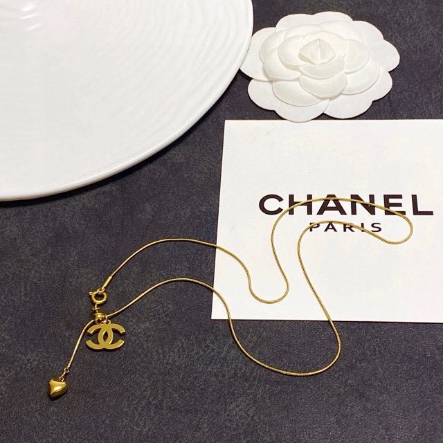 Chanel Earings: seller detail photo 12