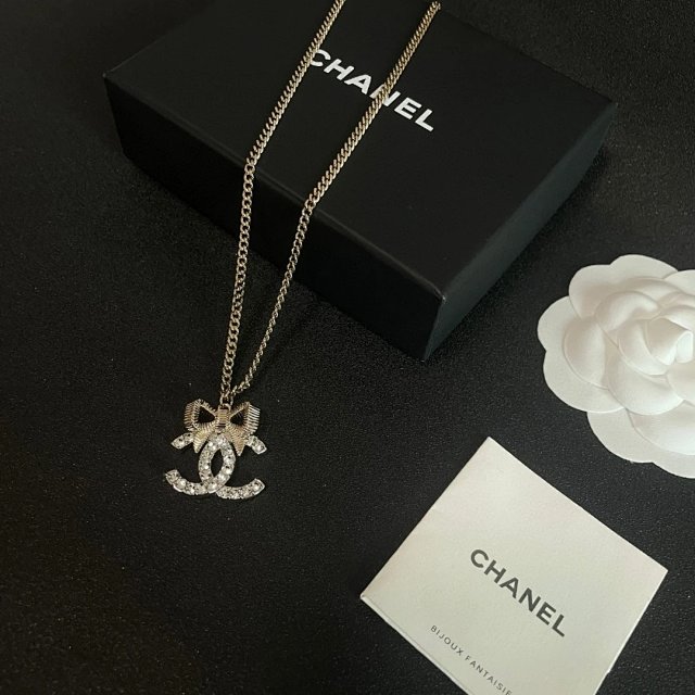 Chanel Earings: seller detail photo 14