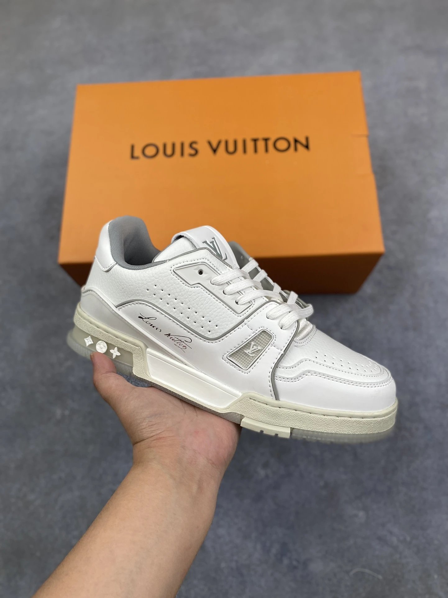 1-Louis White Cement