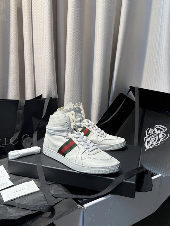 G High-Quality Shoes