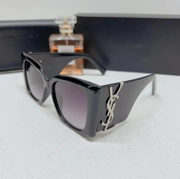 Saint Laurent Eyewear Oversized geometric square-frame sunglasses — 18