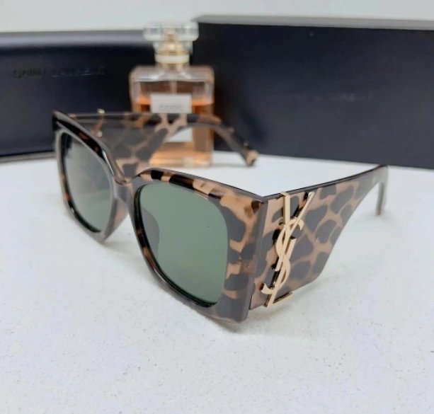 Saint Laurent Eyewear Oversized geometric square-frame sunglasses — 17
