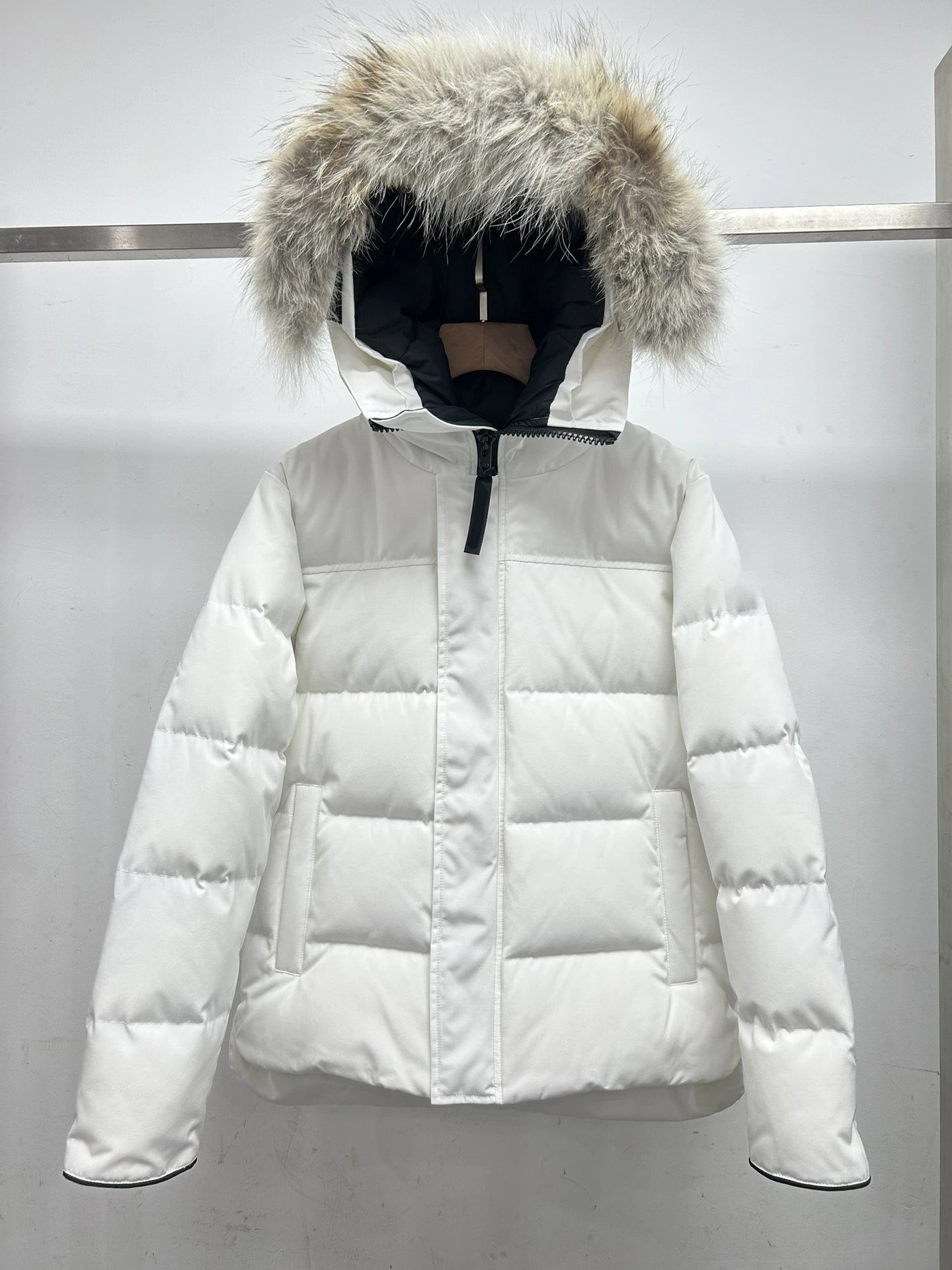 Pure White with Black Labe(with the fur)