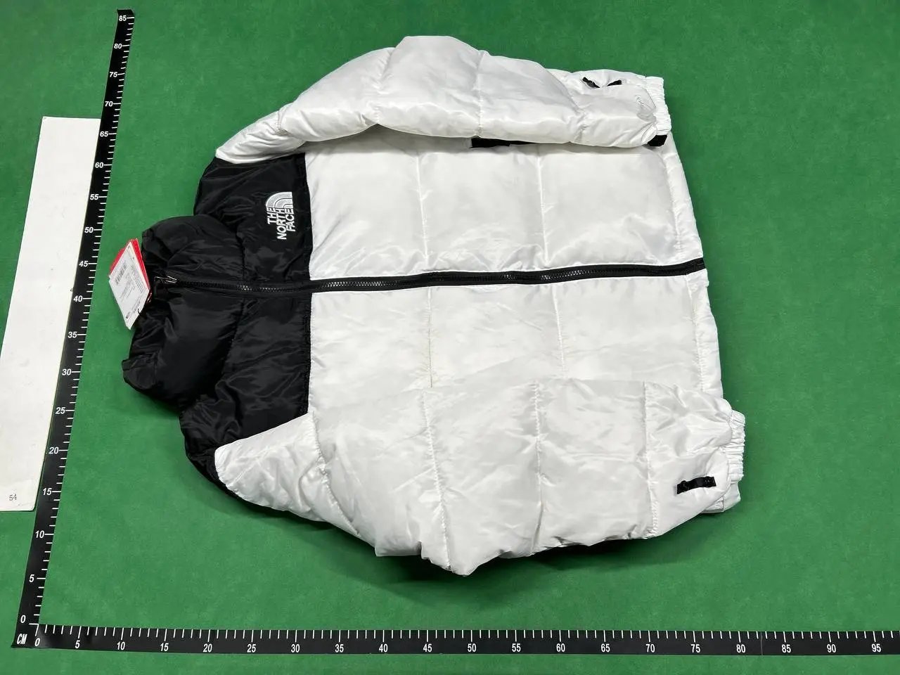 Supreme Red Box Logo Hoodie - Classic Streetwear Style