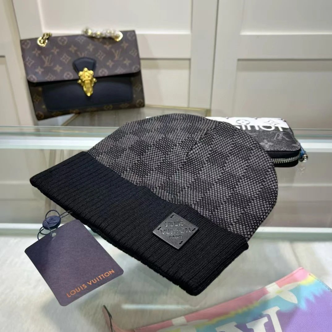 Single Hat 8 (full name letter black leather label)