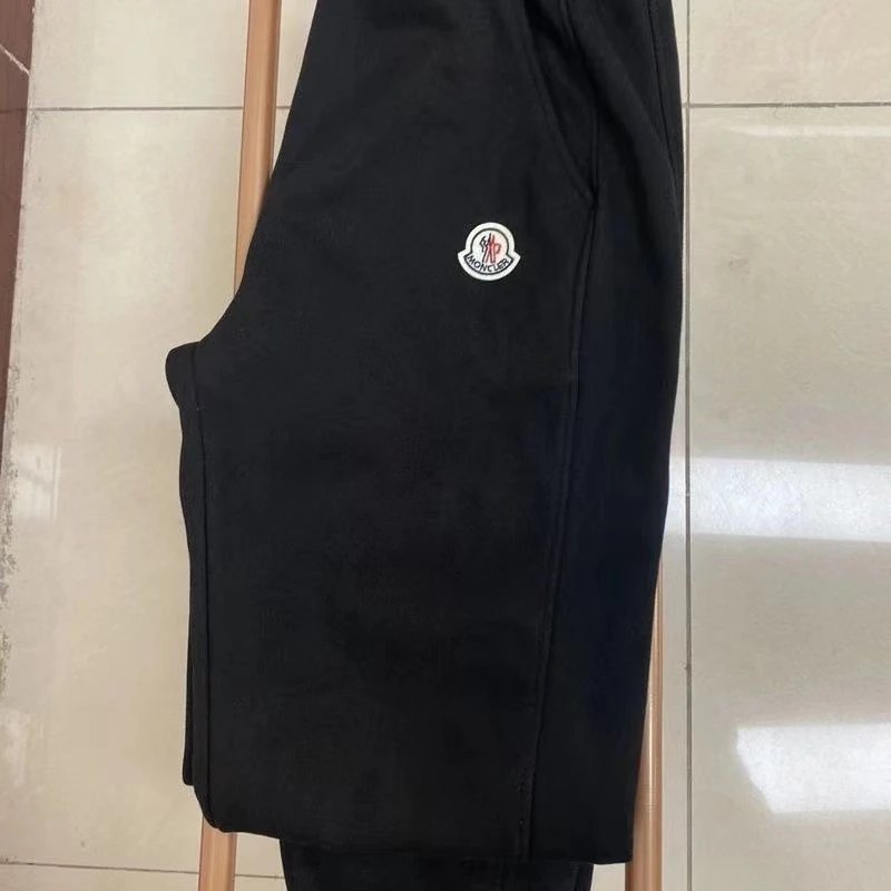 Moncler Logo Patch Sweatpants Army Green - 11