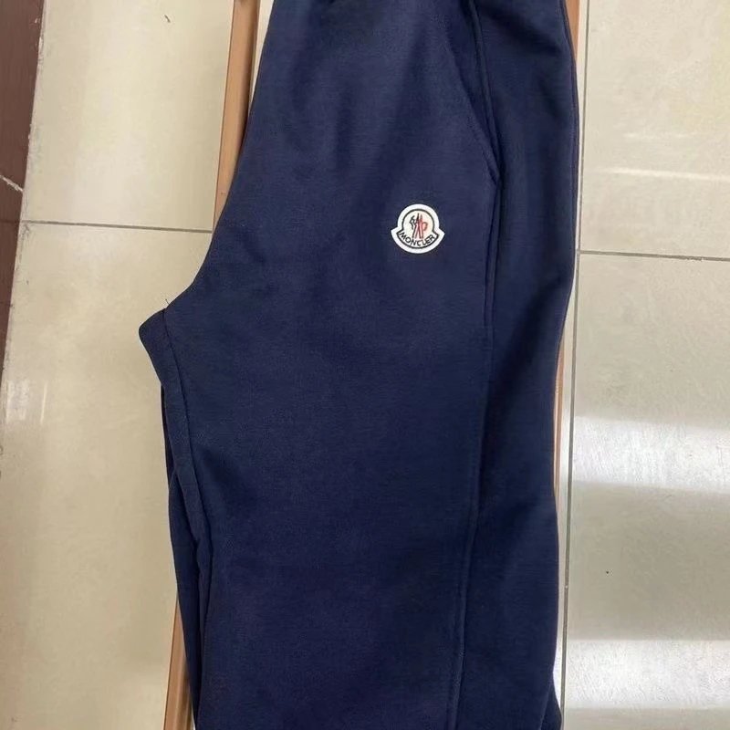 Moncler Logo Patch Sweatpants Army Green - 9