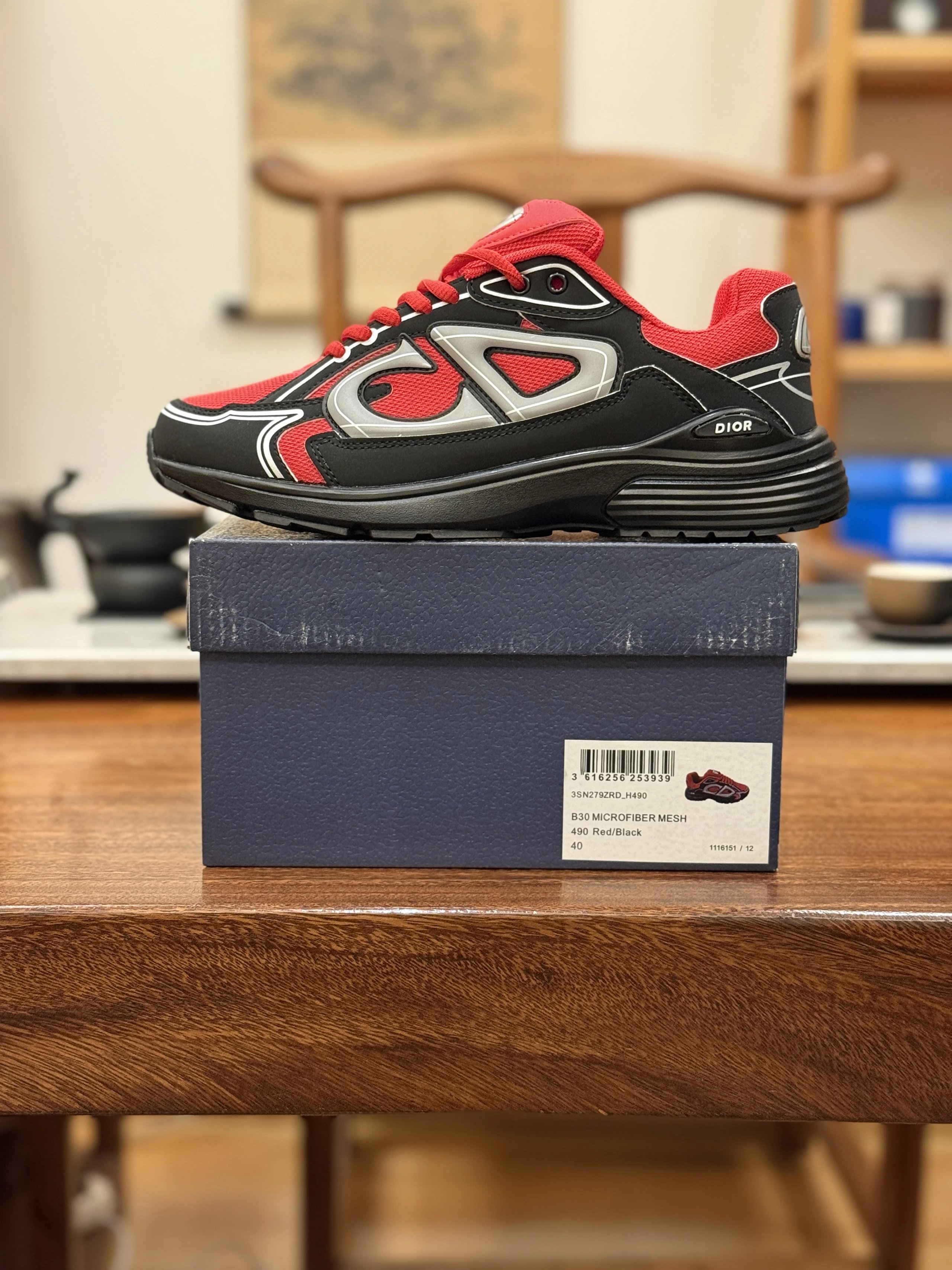 H490/Red Black