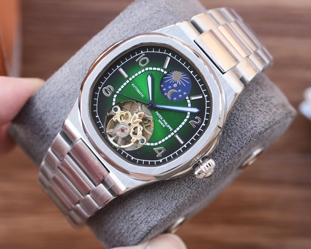 PATEK PHILIPPE Watch