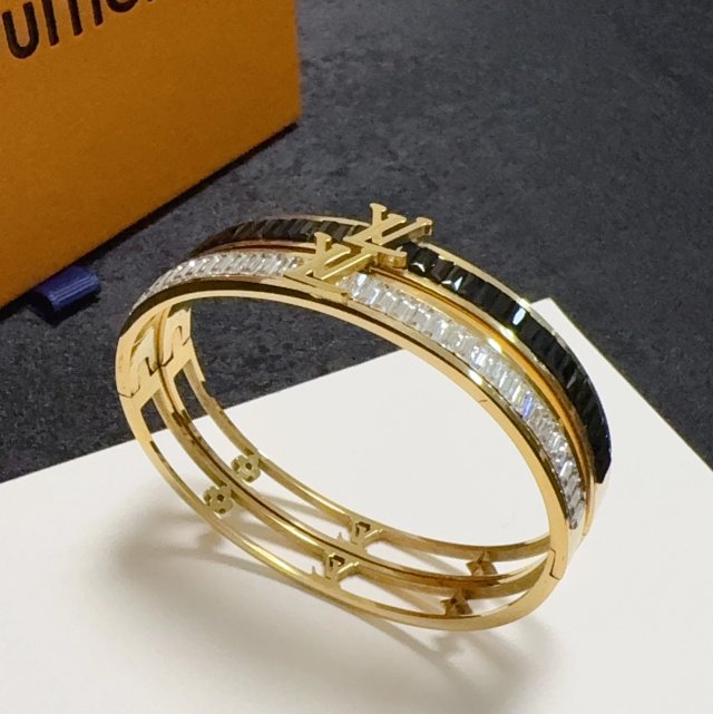 LV Louis Vuitton Bracelet: seller detail photo 9