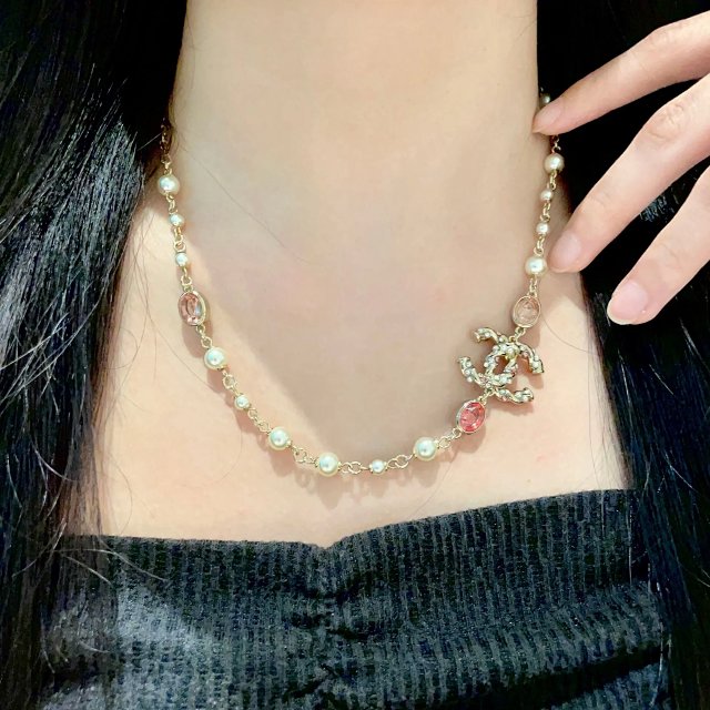 CHANEL Necklace: seller detail photo 2