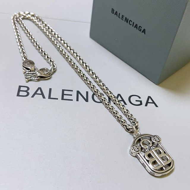 BALENCIAGA Bracelet: seller detail photo 9