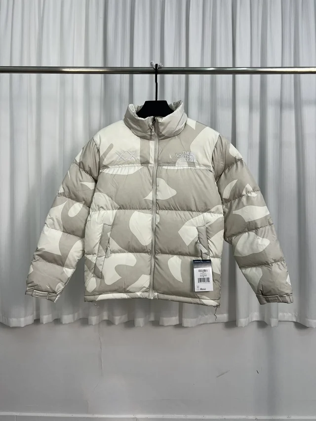 The North Face Down Jackets 1996 Nuptse Jacket product detail image 3