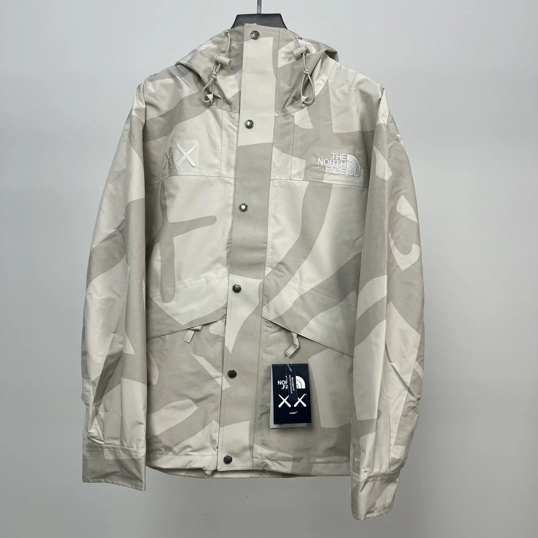 The North Face Jackets 1990 hooded waterproof mountain jacket image 2