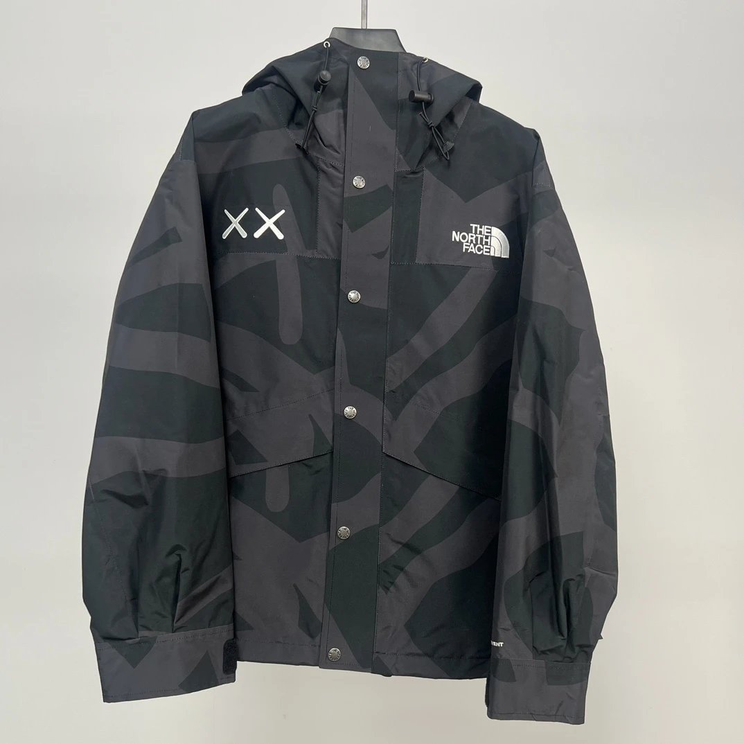 The North Face Jackets 1990 hooded waterproof mountain jacket image 3