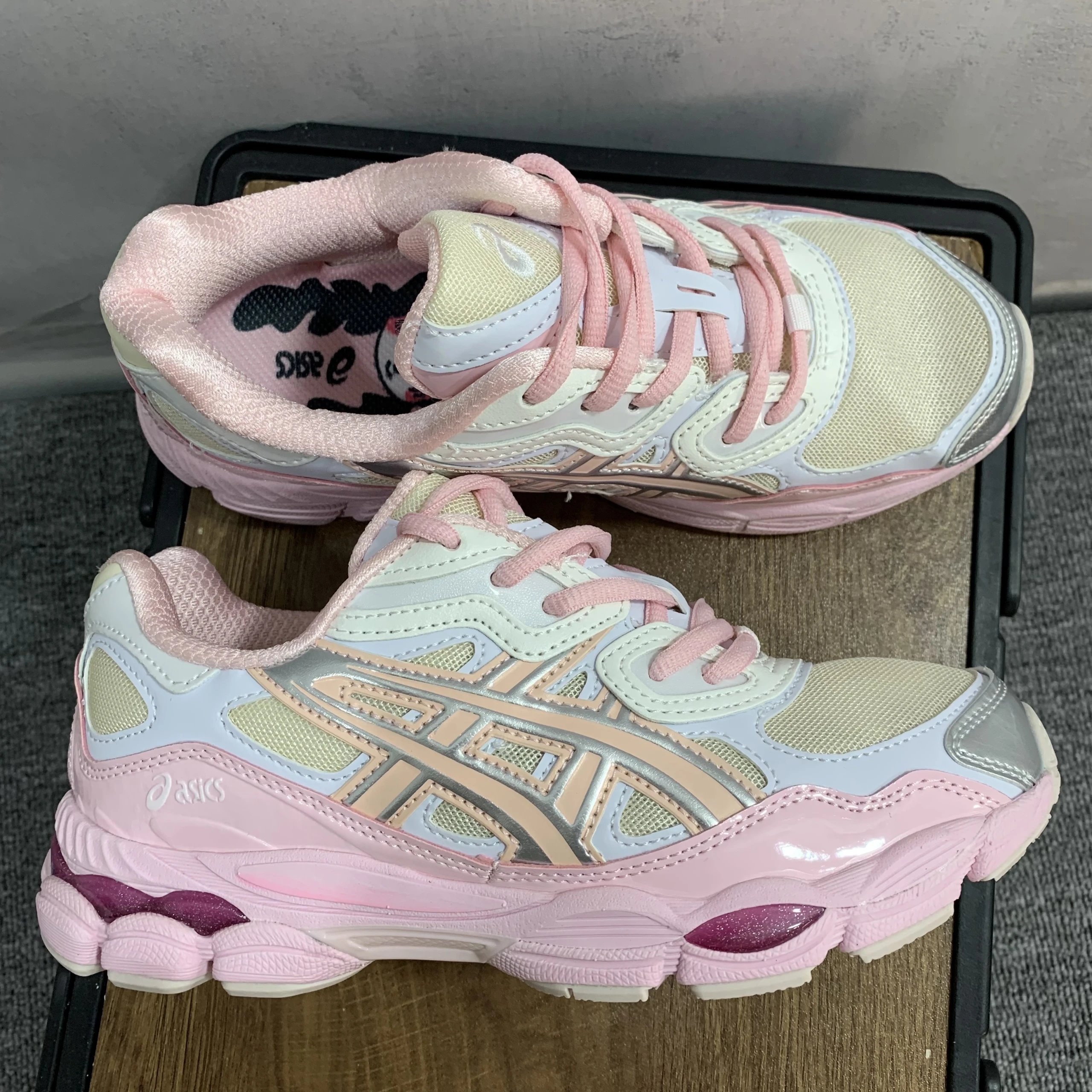 White Pink 2