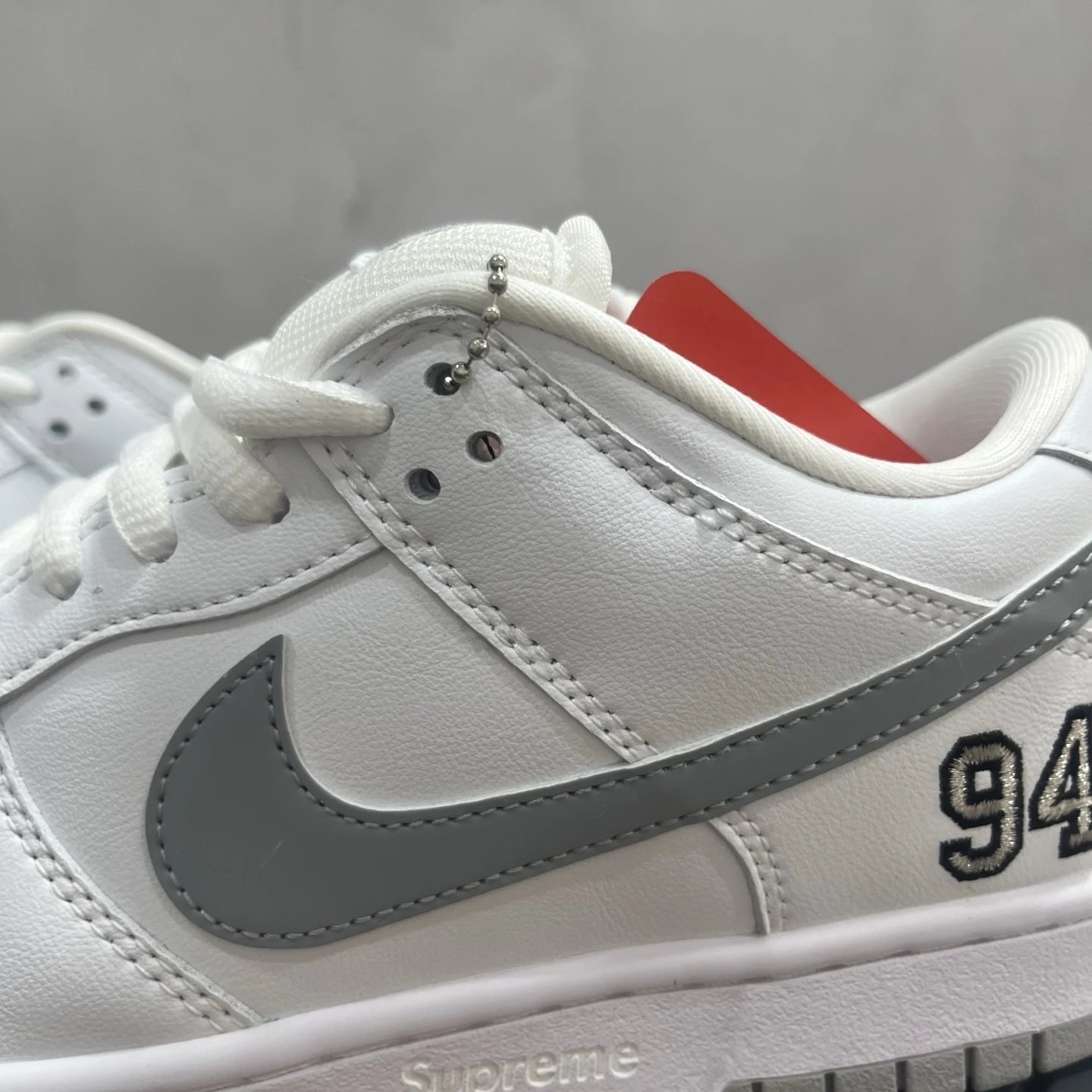 Nike Sneakers SB Dunk Low Supreme HQ8487-100 image 4