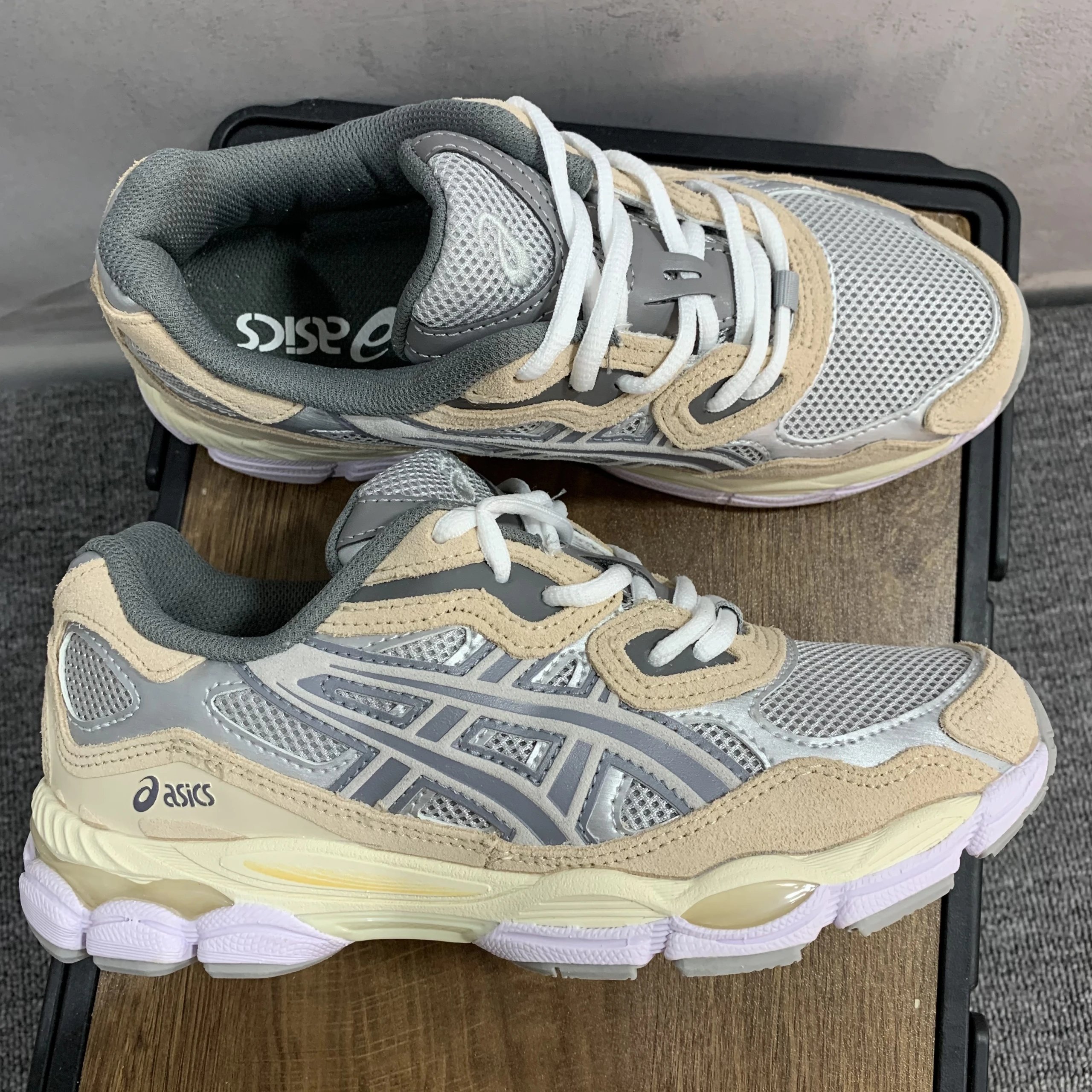 Grey Yellow