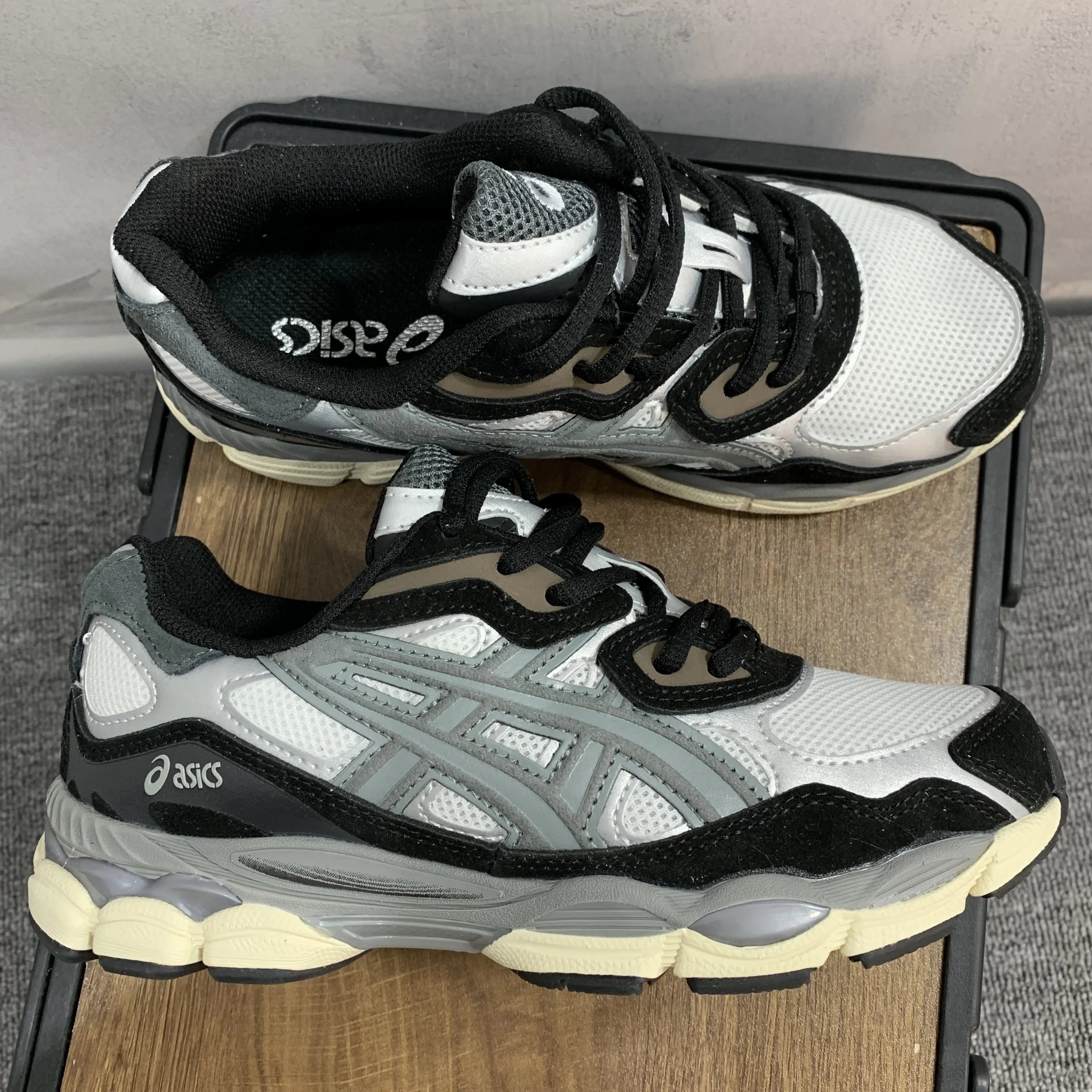 Grey White 2