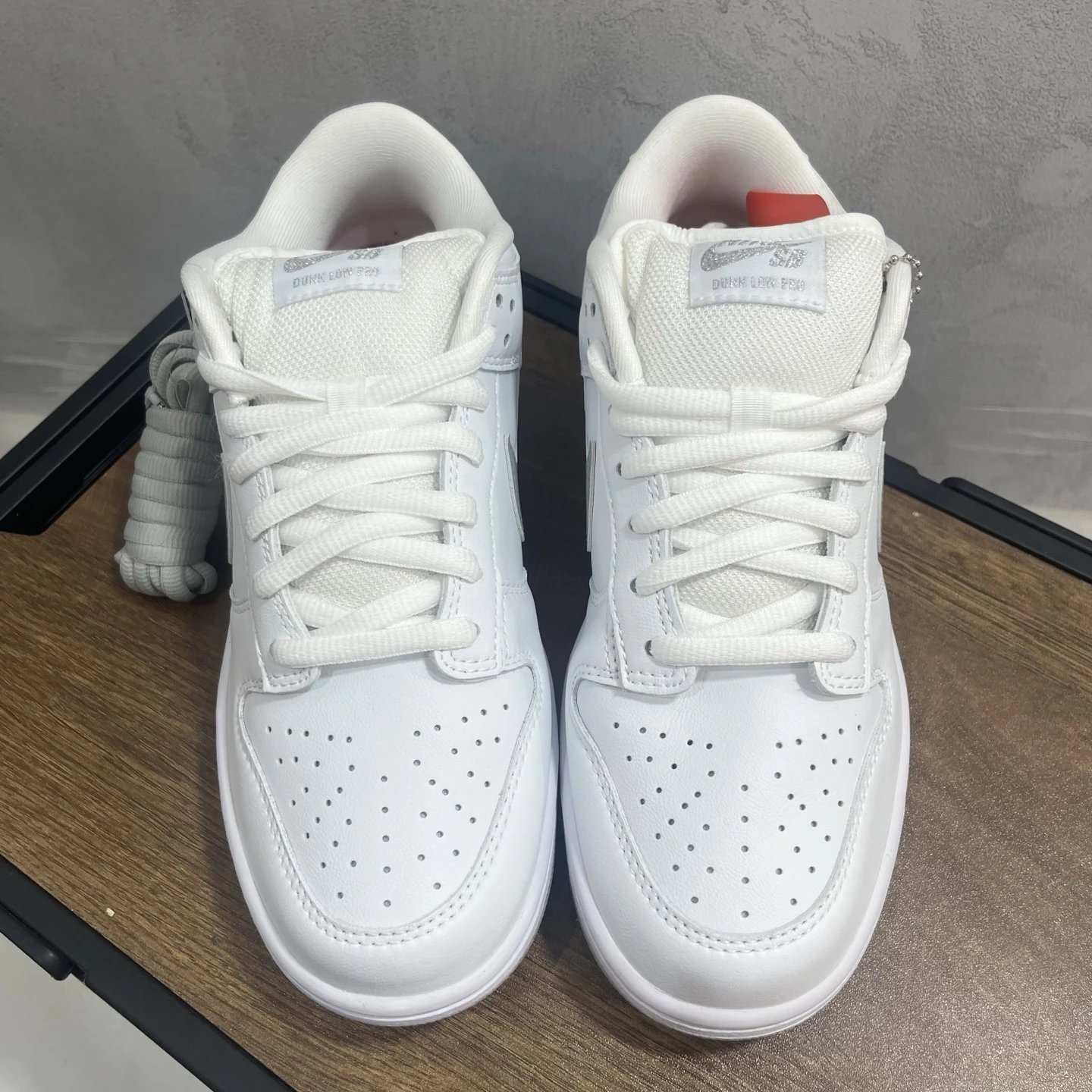 Nike Sneakers SB Dunk Low Supreme HQ8487-100 image 5