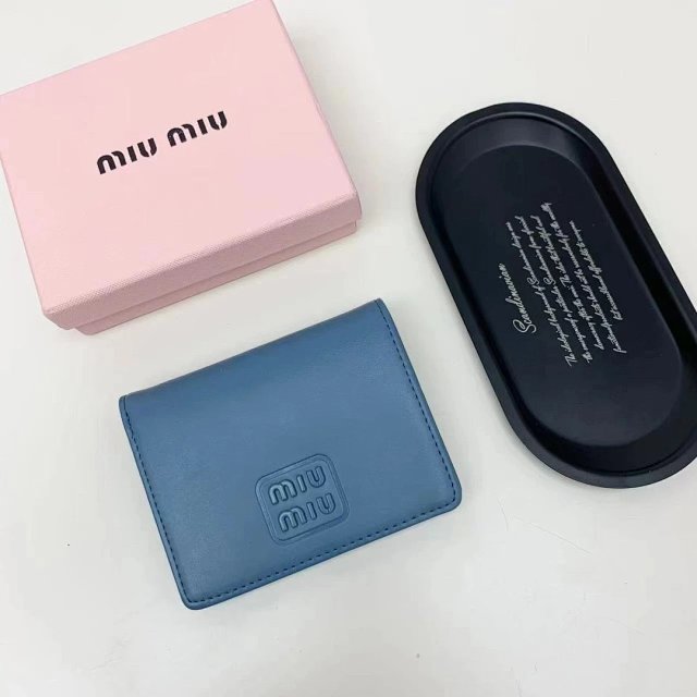 Miumiu: seller detail photo 3