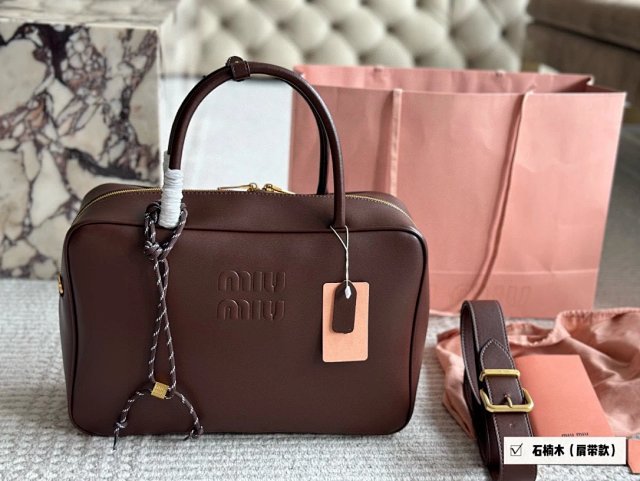 Miu Handbag: seller detail photo 14