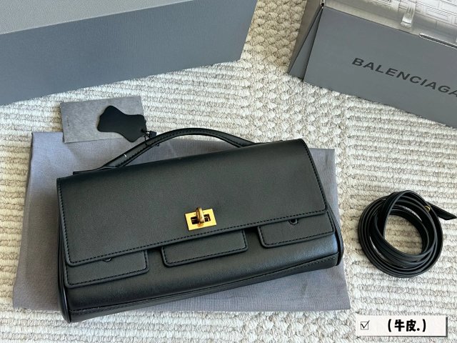 Balenciaga Handbag: seller detail photo 1
